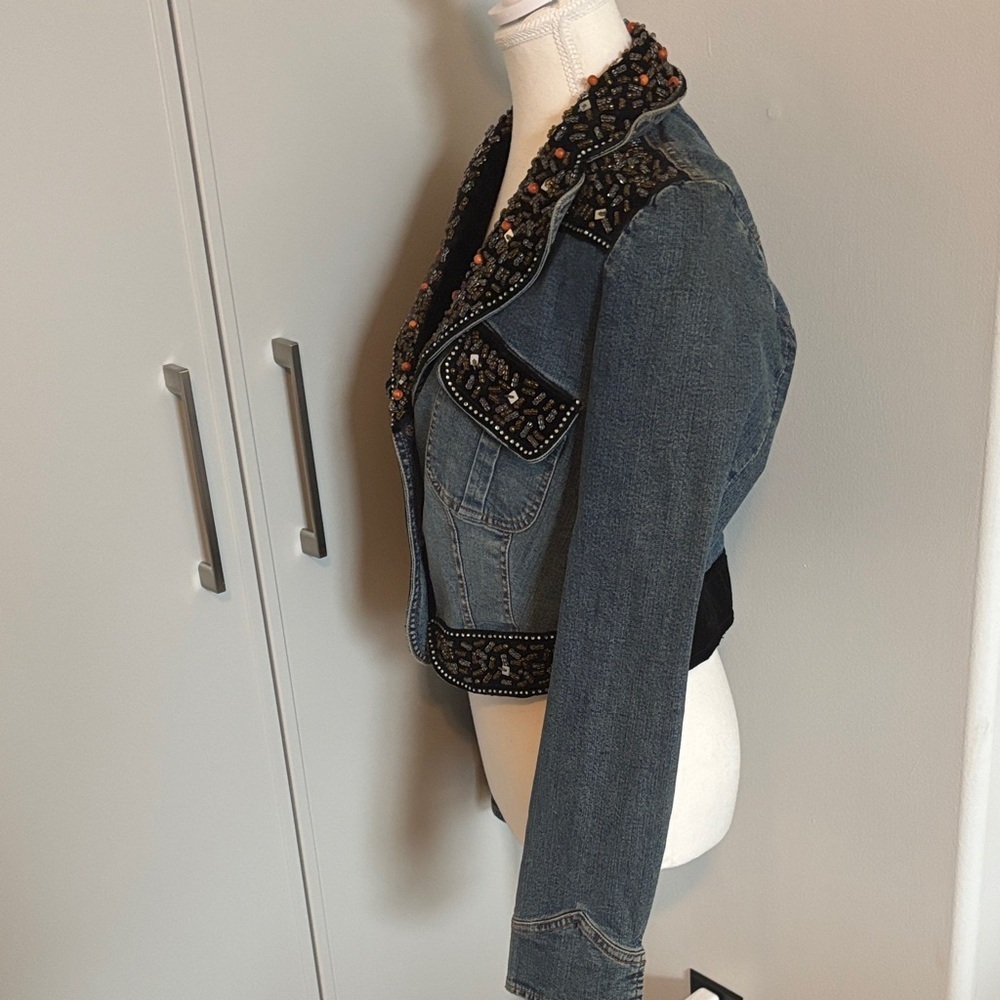 Vintage Stunning Simon Chang Medium Blue Denim Jacket with Beaded Embellishment - Picture 4 of 15